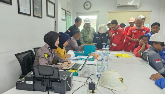 EMP Bentu Limited Berkolaborasi dengan Polres Pelalawan Sidak Tes Urin NAPZA kepada Pekerja Lapangan