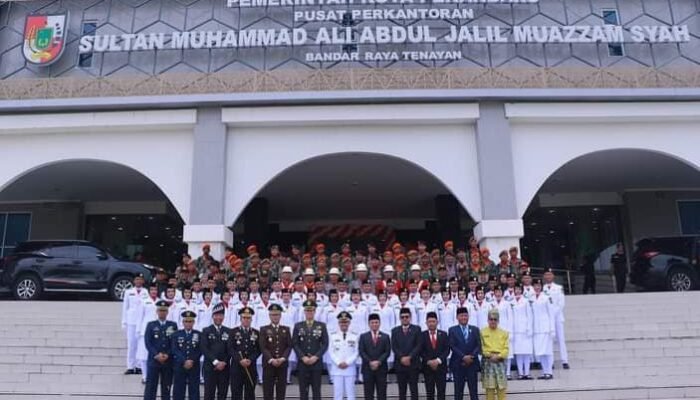 Duplikat Bendera Merah Putih Berkibar Sempurna, PJ Walikota Pekanbaru Risnandar Mahiwa Ucapkan Syukur