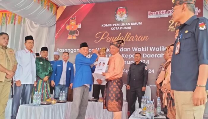 Pasangan Berkhidmat Walikota dan Wakil Walikota Dumai, Paisal – Sugiyarto Resmi Mendaftar ke KPU