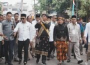 Ribuan Pendukung Antar Suhardiman Amby – Muklisin Daftar ke KPU Kuansing