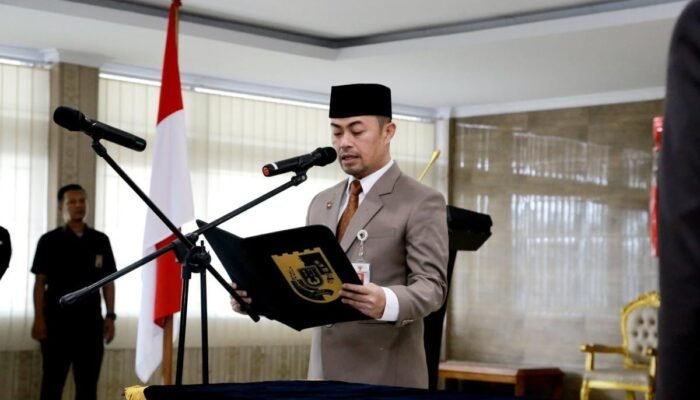 Pj Walikota Pekanbaru Lantik 35 Pejabat Administrator, Risnandar : Pelantikan Ini Murni Untuk Birokrasi yang Lebih Baik