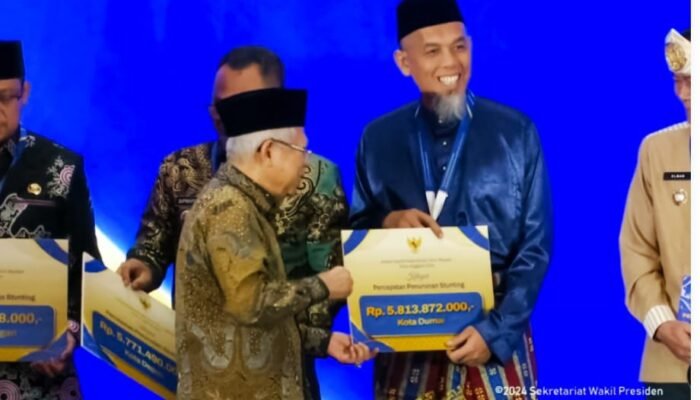 Walikota Dumai Terima Penghargaaan dari Wapres RI, Satu-Satunya Daerah di Riau Penerima Dana Insentif Fiskal Percepatan Penurunan Stunting 5,8 Miliar