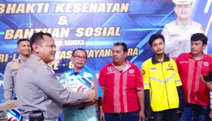 Peringati Hari Lalu Lintas Bhayangkara ke-60, Ditlantas Polda Riau Bagikan 8000 Paket Sembako