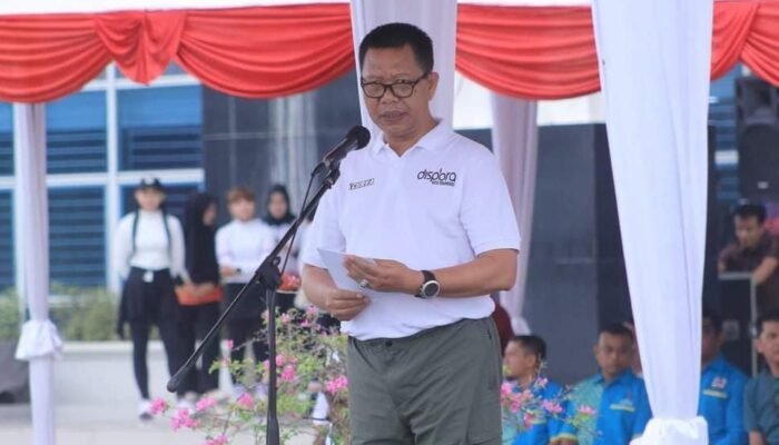 Sekdako Pekanbaru Indra Pomi Pimpin Upacara Peringatan Hari Olahraga Nasional 2024