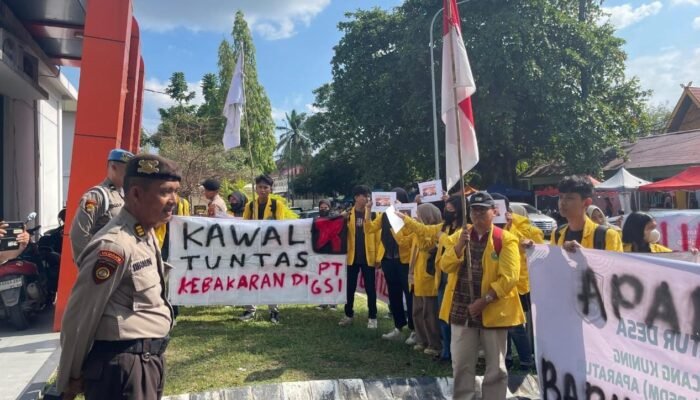 Aksi Kemanusian, BEM Fakultas Ilmu Administrasi Universitas Lancang Kuning Gelar Aksi di Polda Riau