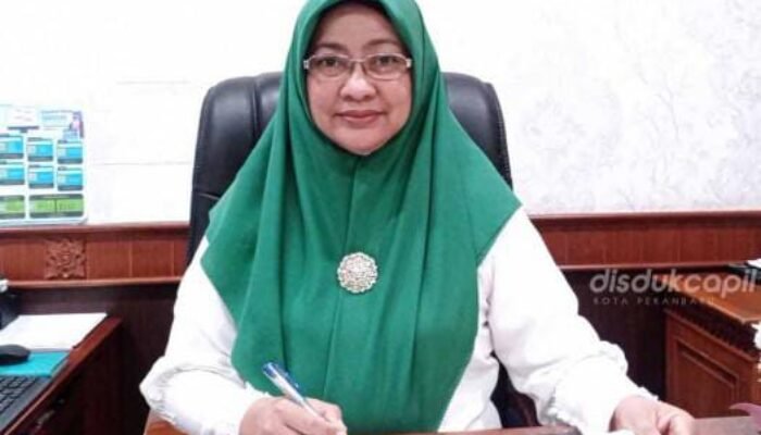 Kadisdukcapil Pekanbaru Himbau Warga Waspada Penipuan Pengurusan Identitas Melalui WA