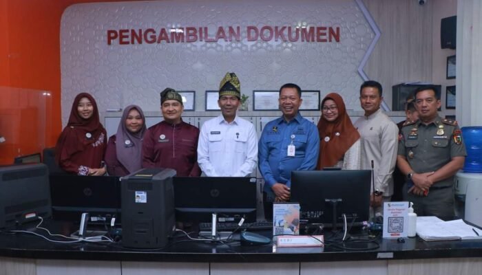 Berkunjung ke MPP Pekanbaru, Suganda, Sekjen Ombudsman RI Apresiasi Tingginya Standar Pelayanan Publik Pemko