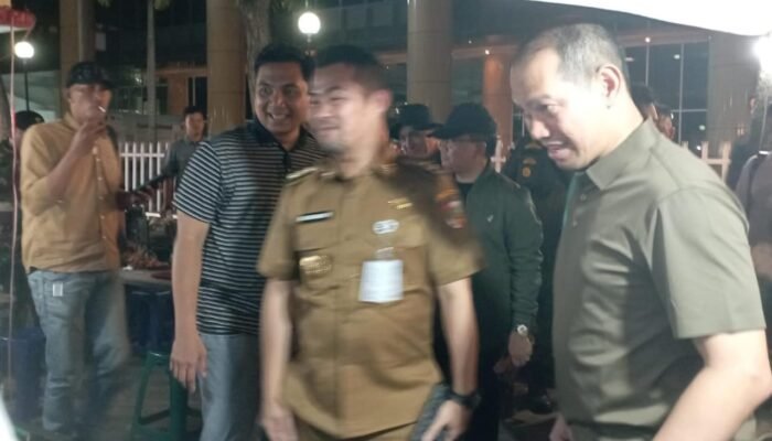 Sempat Ada Kisruh di Kuliner Malam Cut Nyak Dien Pekanbaru, PJ Walikota Risnandar Turun Langsung ke Lokasi