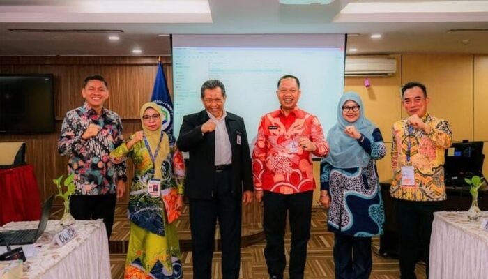 Sekdako Pekanbaru Indra Pomi Menjadi Mentor di Seminar Proyek Perubahan dan Pelatihan Kepemimpinan Nasional Tingkat 2 Angkatan XVI 2024