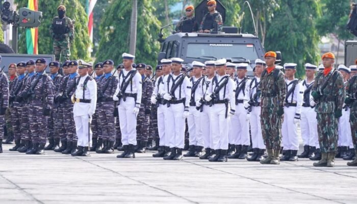 Peringati HUT Ke-79 TNI di Pekanbaru : TNI Selalu Menjaga Kedaulatan Bangsa dan Melindungi Keutuhan NKRI