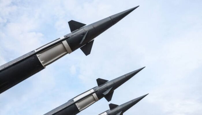 Rudal Hizbullah Serang Markas Besar Tentara Israel di Tel Aviv