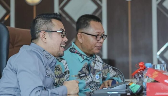 Pj Walikota Pekanbaru Evaluasi Pendapatan dan Retribusi Daerah