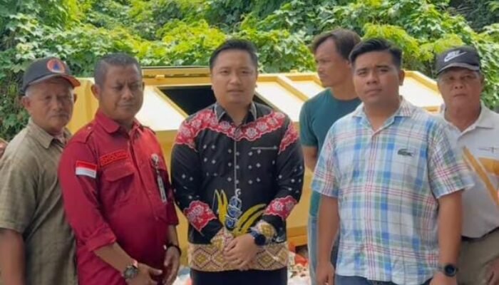 Tampung Aspirasi Masyarakat Rumbai, Zulkardi Dampingi DLHK Tindaklanjuti TPS di Rumbai