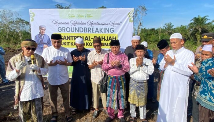 Walikota Dumai H.Paisal Melakukan Peletakan Batu Pertama Pembangunan Ponpes Tafaqquh Al Bahjah Bukit Kapur