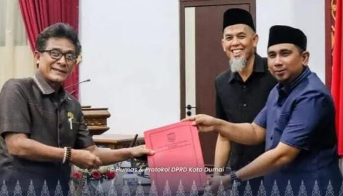 Walikota Dumai Paisal SKM MARS, Tegaskan “Pentingnya Sinergi Legislatif Dan Eksekutif ” Dalam Penyusunan Kebijakan Pada Rapat Paripurna DPRD Kota Dumai