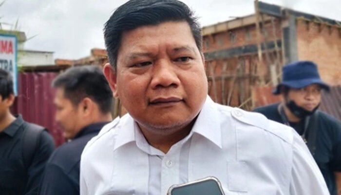 Mendapat Laporan Terkait Penumpukan Sampah, DLHK Pekanbaru Langsung Gercep Turunkan 2 Alat Berat Sekaligus