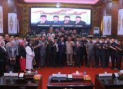 Pj Walikota Pekanbaru Hadiri Paripurna Pengumuman Penetapan Walikota-Wakil Walikota Terpilih Pekanbaru Periode 2025-2030