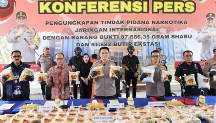 Polda Riau Ungkap Kasus Narkoba Jaringan Internasional, 87 Kg Sabu dan 51.882 Pil Ekstasi di Amankan