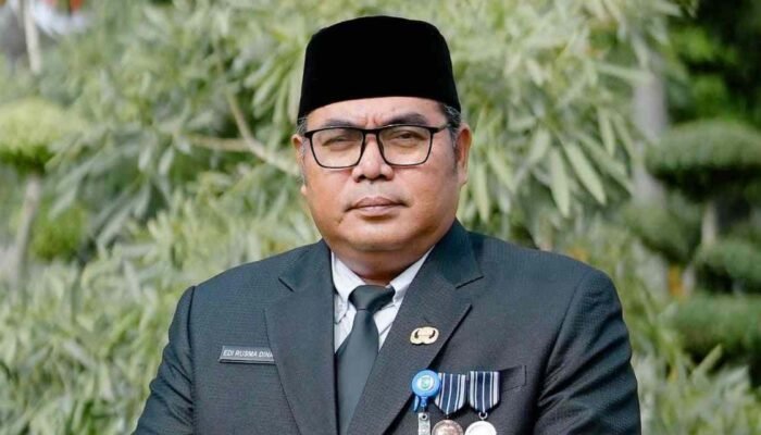 Plt Kadisdik Riau Tegaskan Akan Tindak Laporan Pungli di Sekolah SMA/SMK