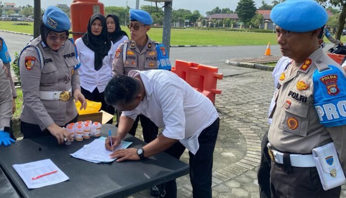 Kapolda Riau Sidak Tes Urine Dadakan, Personil Yang Positif Akan di Usulkan Pemecatan atau PTDH