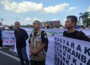 Dukung Revisi UU TNI, Mitra Sunda dan PETIR Bagi – Bagi Takjil Gratis