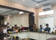 Disnakertrans Riau Gelar Rapat Bersama Matangkan Persiapan May Day 2025