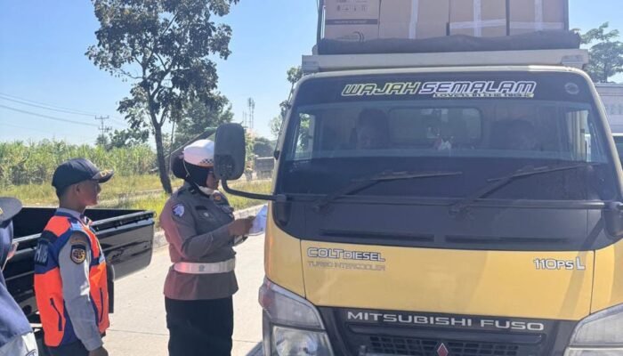 Ditlantas Polda Riau Gelar Razia Gabungan, Sasar ODOL dan Truk Pelanggar Jam Operasional di Pekanbaru