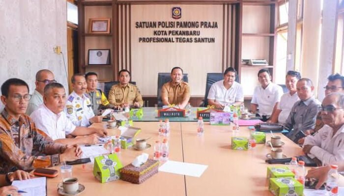 Usai Dimediasi, Wako Pekanbaru Pastikan Persoalan Pengelolaan Parkir Pasar Induk AKAP Rampung