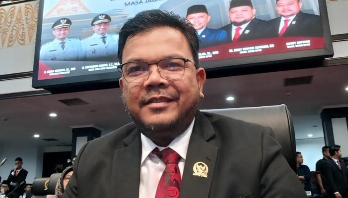 Kritik Dugaan Tebang Pilih Pejabat Tinggi di Pemko Pekanbaru, Komisi I DPRD Pekanbaru Victor Parulian Minta Walikota Nonaktifkan Semua yang Terlibat Gratifikasi