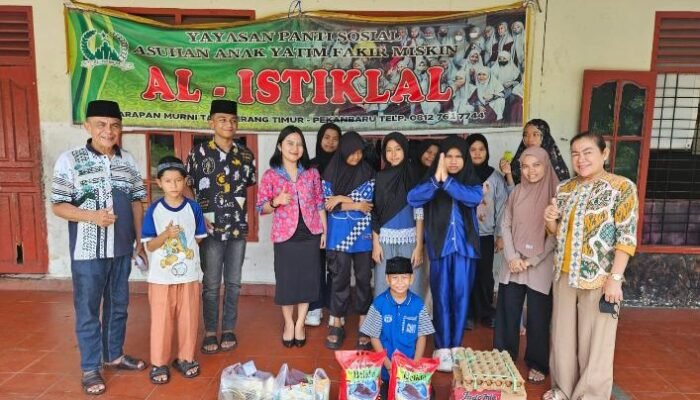 Jumat Berkah, Karyawan dan Staf New Paragon dan Grand Dragon kembali Salurkan Sembako Kedua Panti Asuhan