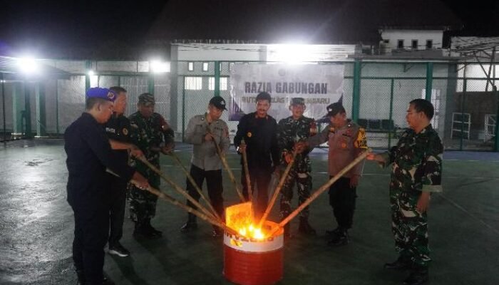 Rutan Pekanbaru Gelar Razia Gabungan Bersama APH, Perkuat Keamanan dan Komitmen Berantas Barang Terlarang