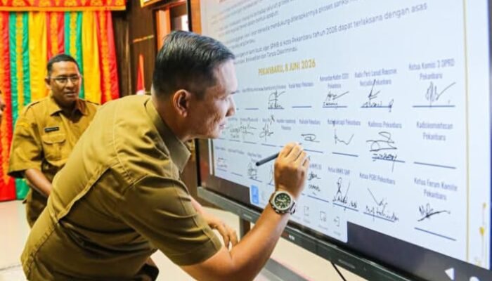 Pendaftaran Online SPMB SMP di Pekanbaru Dimulai 22 Juni dan SD 29 Juni, Plt Kadisdik Teken Fakta Integritas