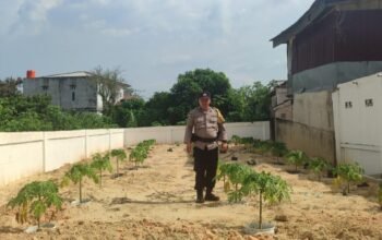 Bhabinkamtibmas Kelurahan Labuhbaru Barat Dukung Program Ketahanan Pangan Nasional